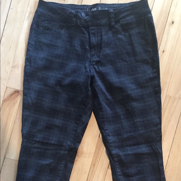 ๐ 3/$25 EUC YMI ankle length plaid jeans - Picture 3 of 3